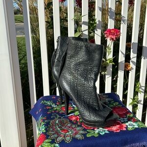 Vera Wang Lavender Black Leather Booties, Size 8